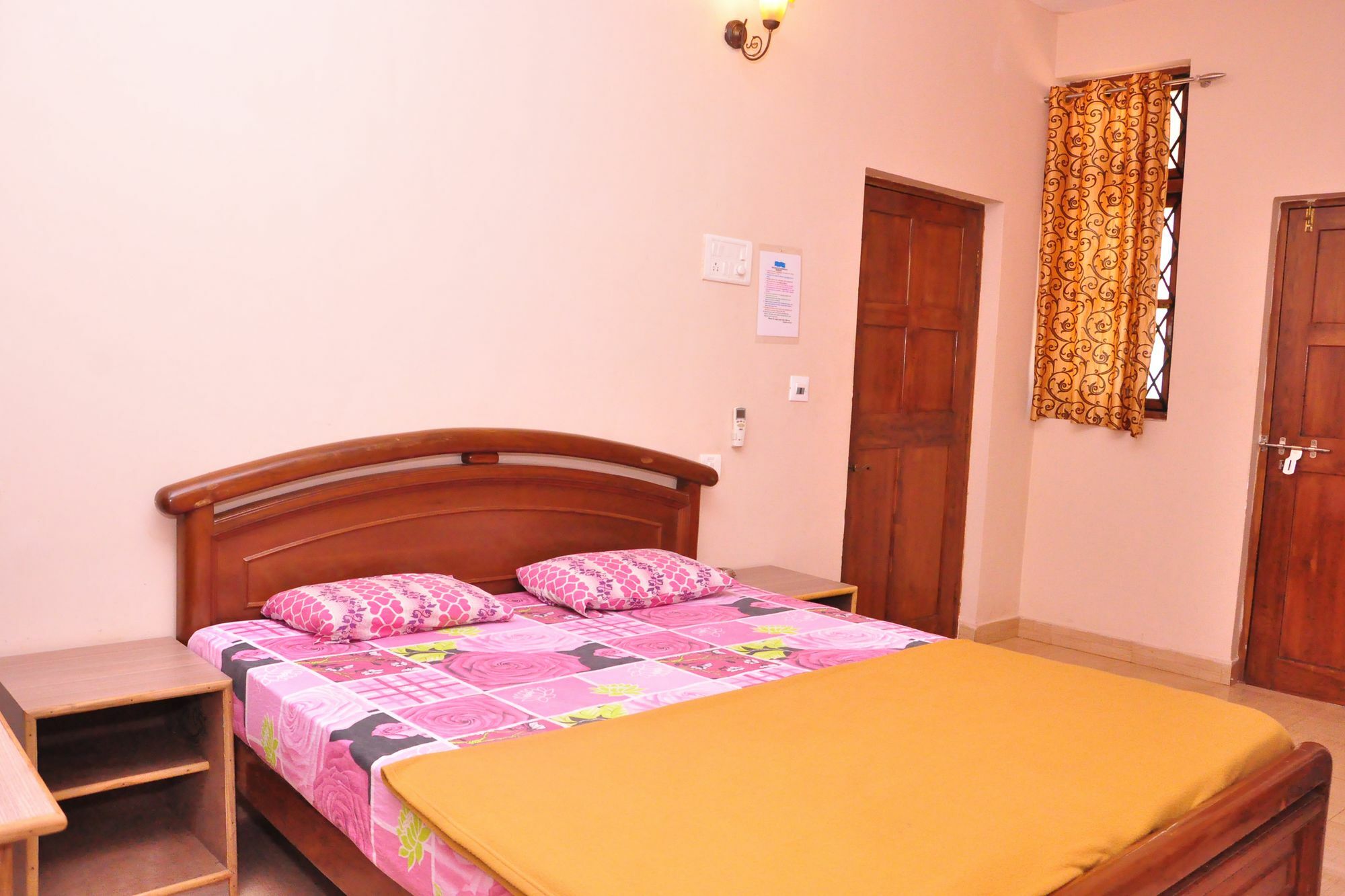 Anjuna Blue Resort Exterior foto