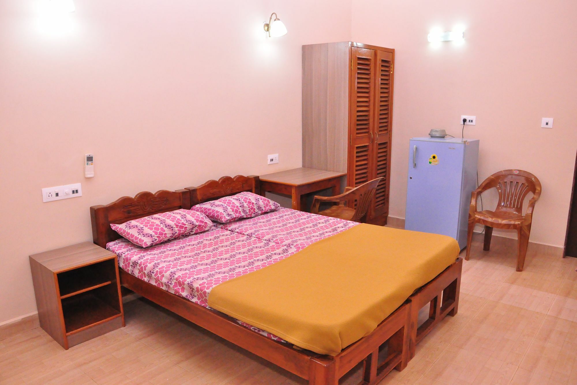 Anjuna Blue Resort Exterior foto